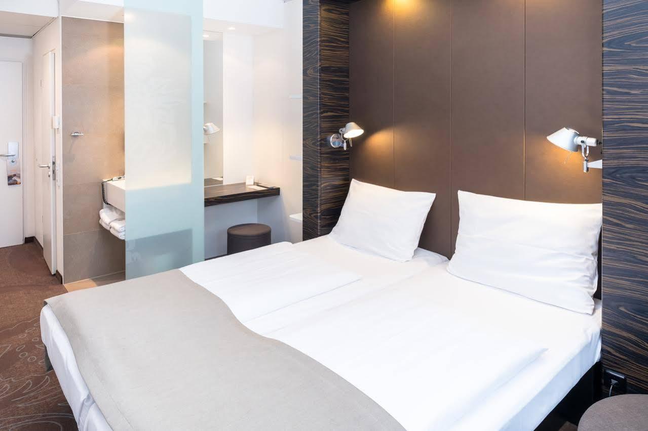 B&B Hotel Muenchen-Putzbrunn Buitenkant foto