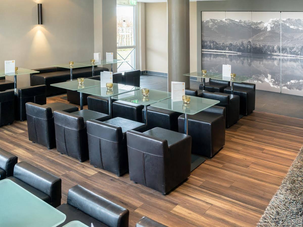 B&B Hotel Muenchen-Putzbrunn Buitenkant foto