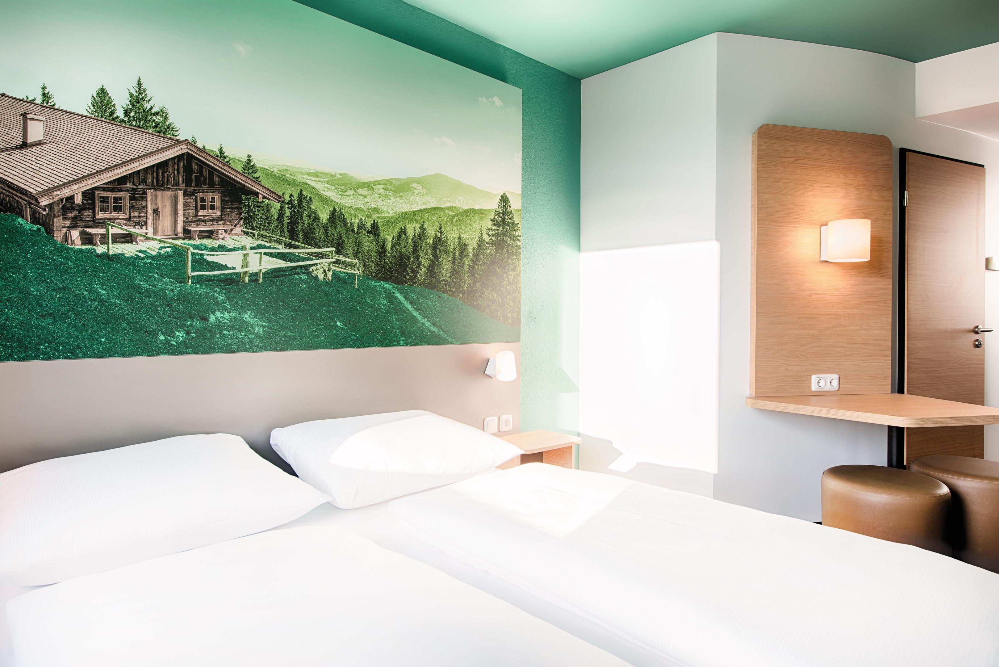 B&B Hotel Muenchen-Putzbrunn Buitenkant foto
