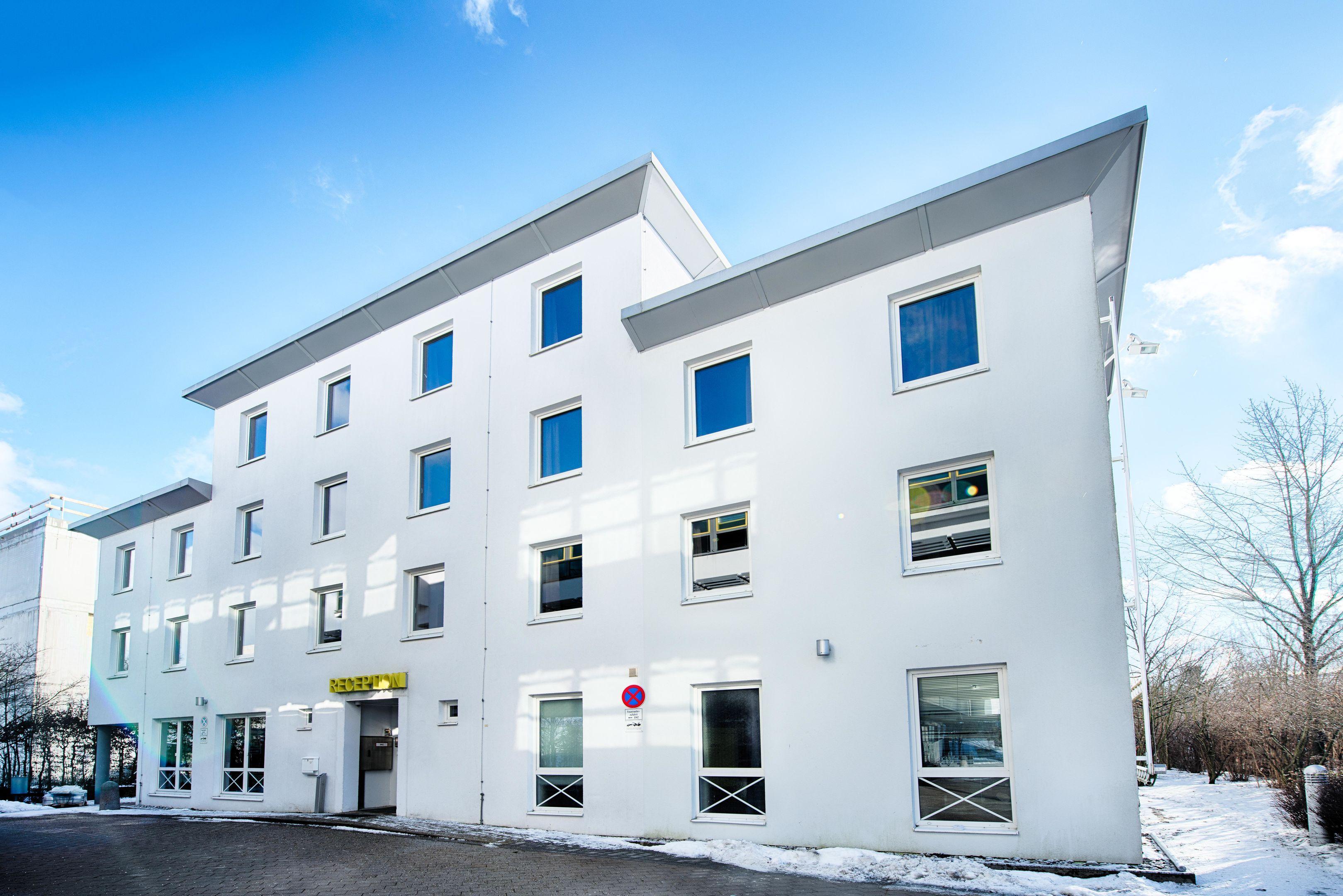B&B Hotel Muenchen-Putzbrunn Buitenkant foto