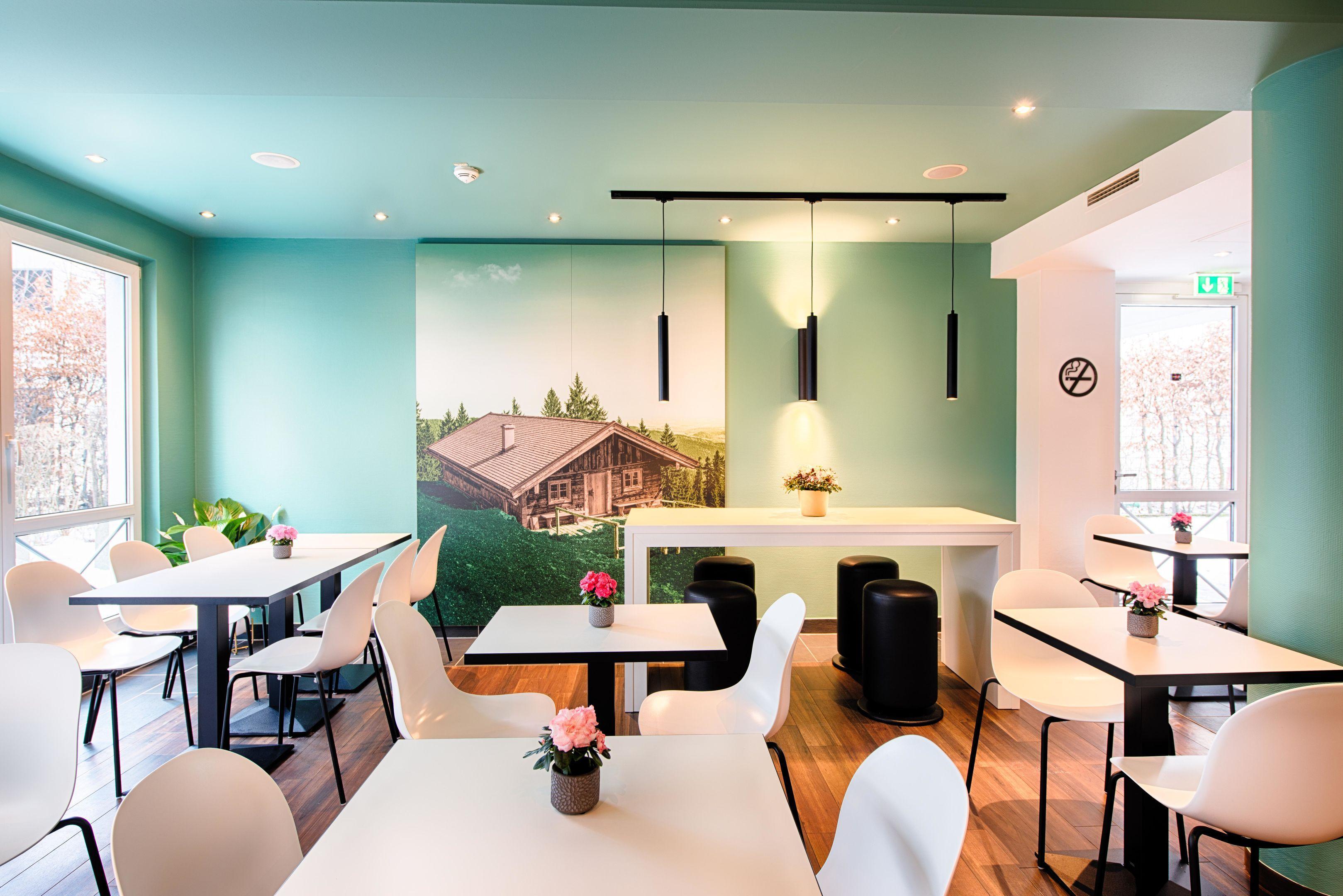 B&B Hotel Muenchen-Putzbrunn Buitenkant foto