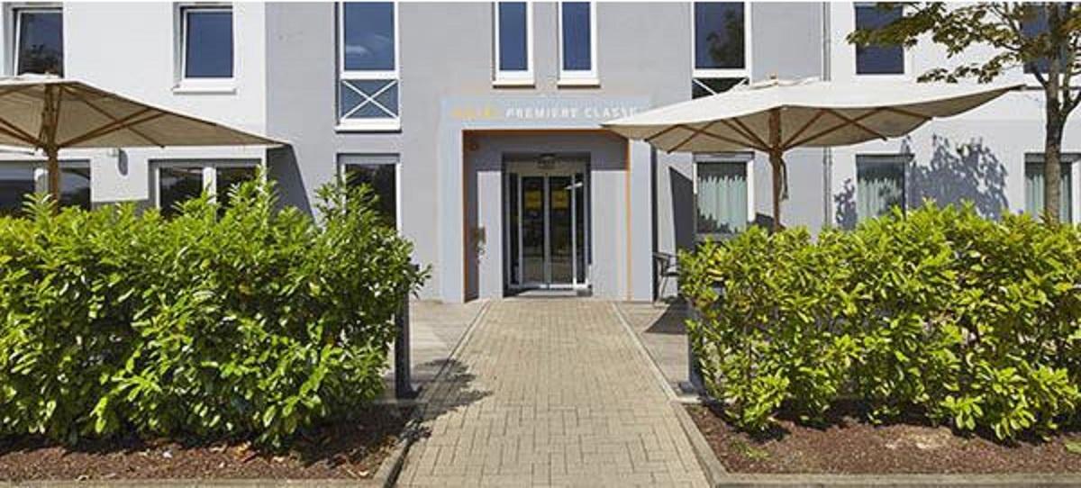B&B Hotel Muenchen-Putzbrunn Buitenkant foto