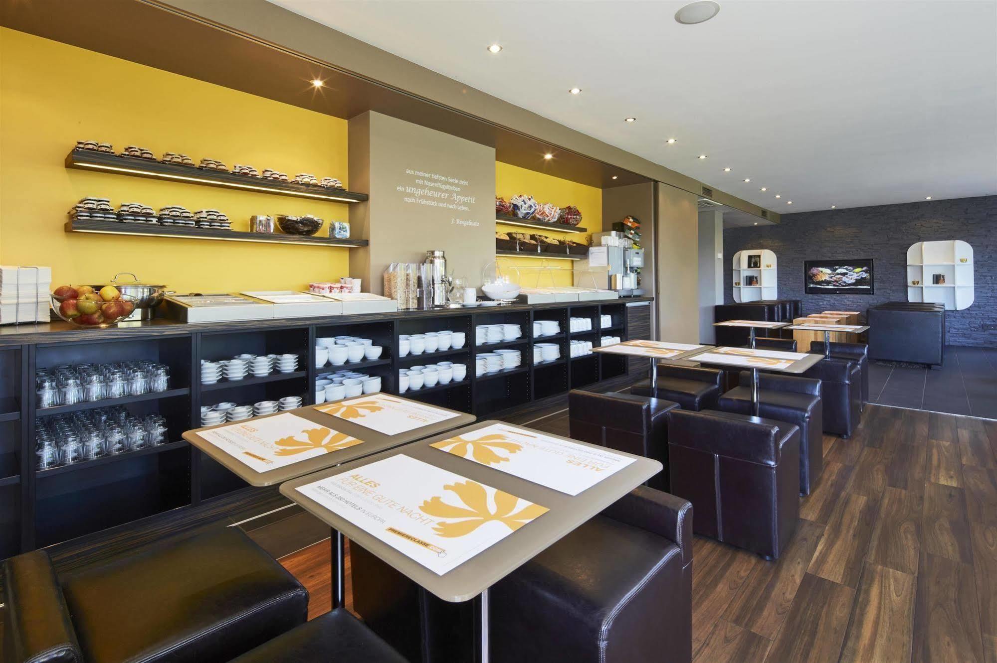 B&B Hotel Muenchen-Putzbrunn Buitenkant foto